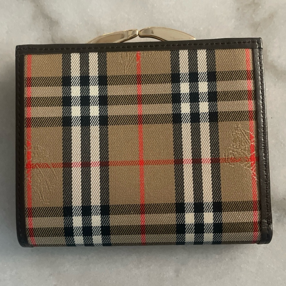 Burberrys bifold wallet haymarket check pattern horse logo clasp closure Vintage - Picture 7 of 7
